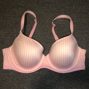 Victoria’s Secret 34D bra